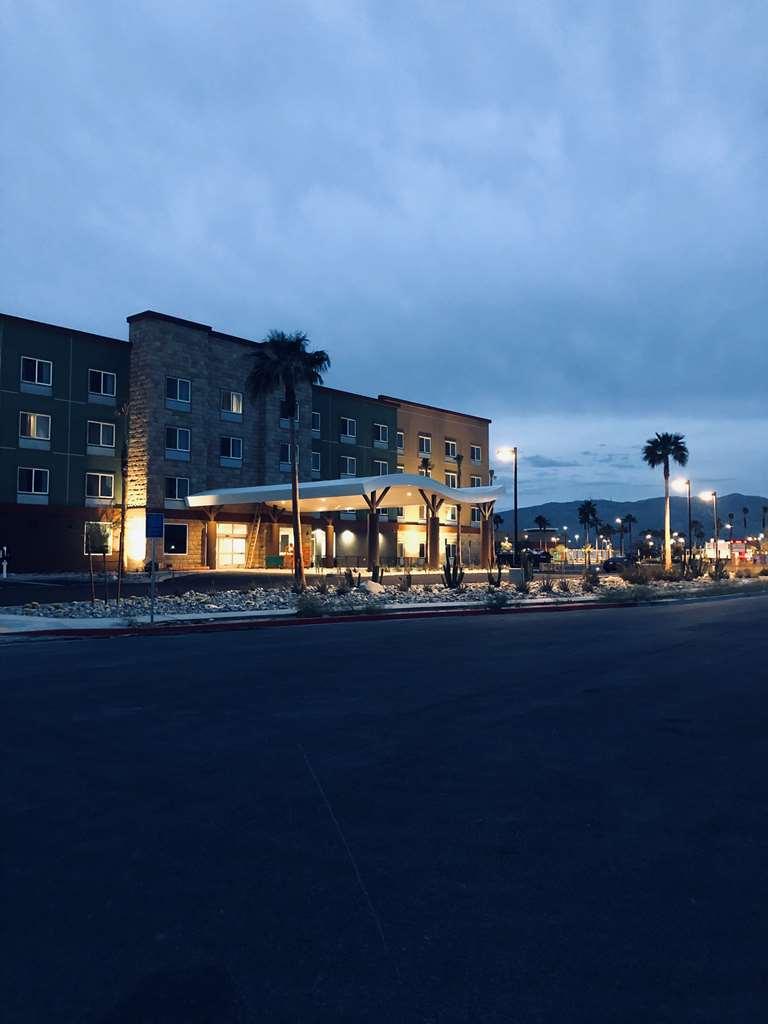 Best Western Plus Desert View Inn & Suites Cathedral City Eksteriør bilde